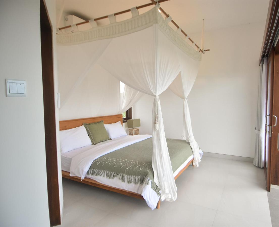 Three Palms Surf & Stay Medewi Airsatang Екстер'єр фото