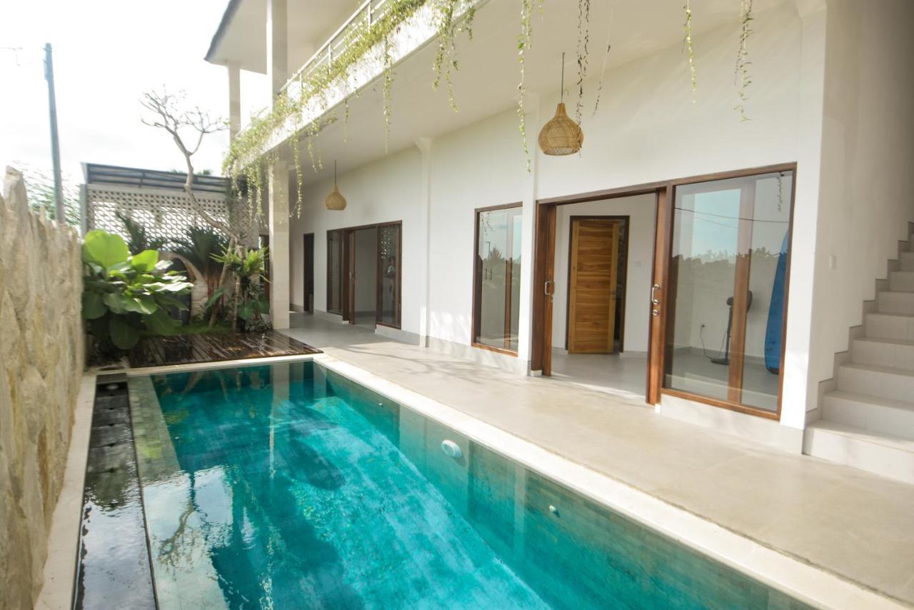 Three Palms Surf & Stay Medewi Airsatang Екстер'єр фото