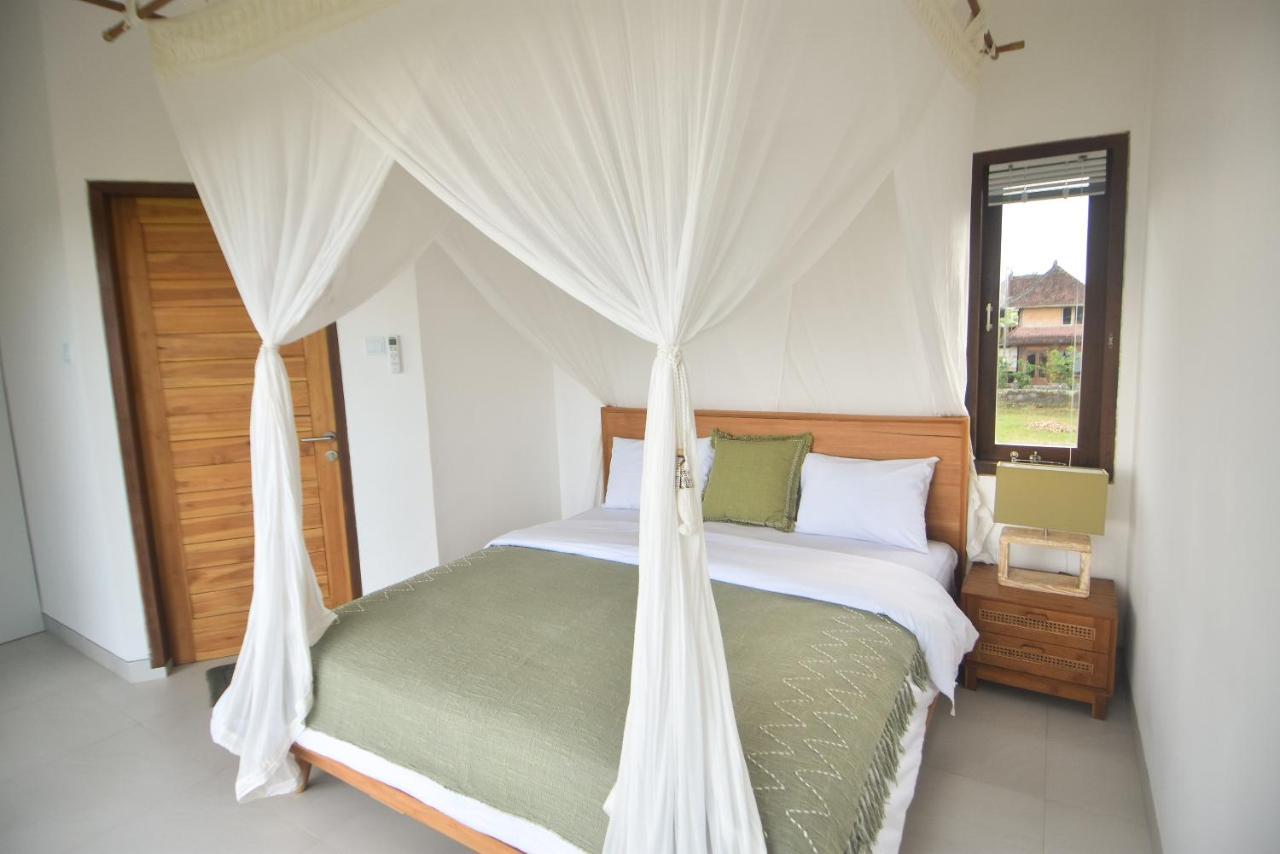 Three Palms Surf & Stay Medewi Airsatang Екстер'єр фото