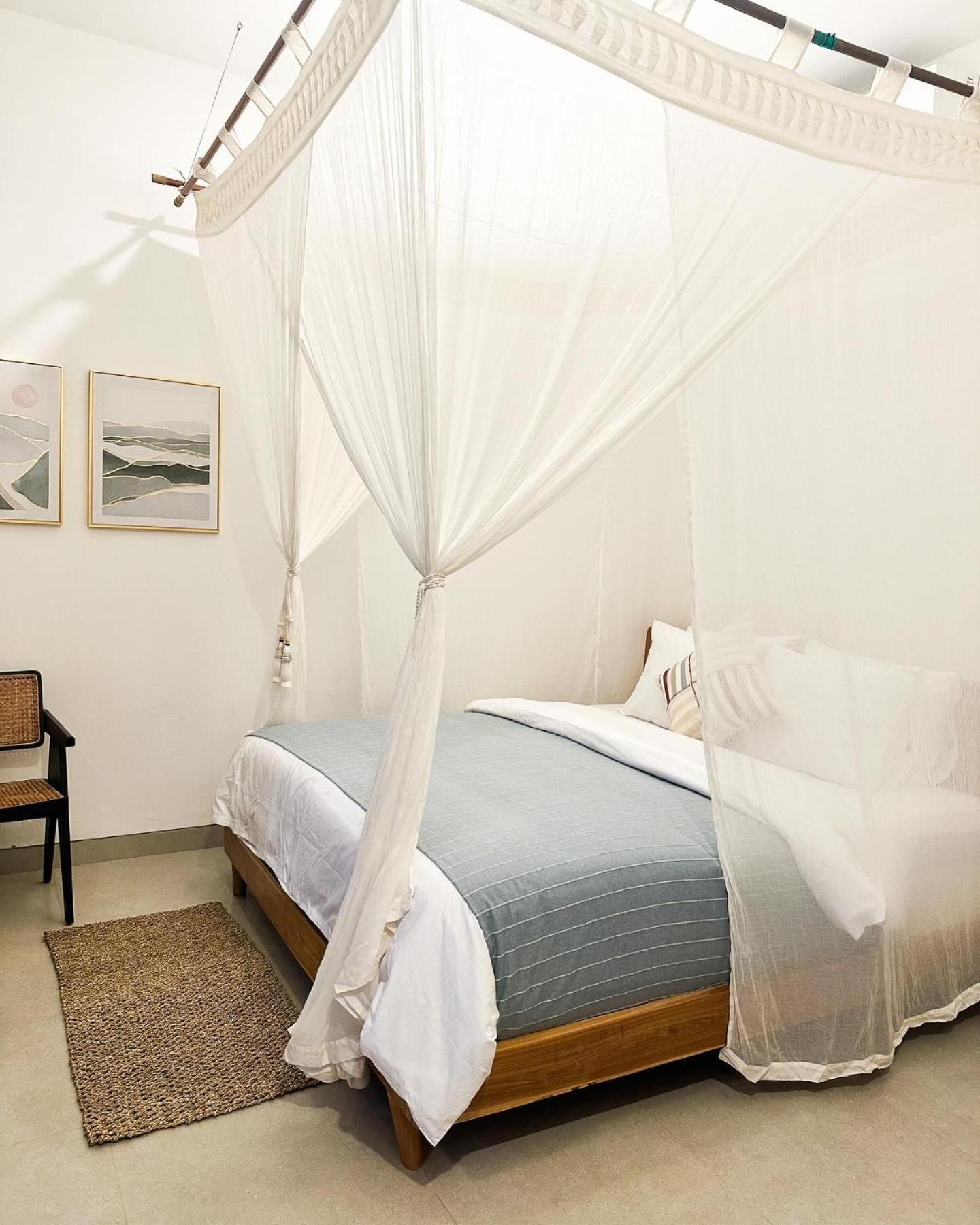 Three Palms Surf & Stay Medewi Airsatang Екстер'єр фото