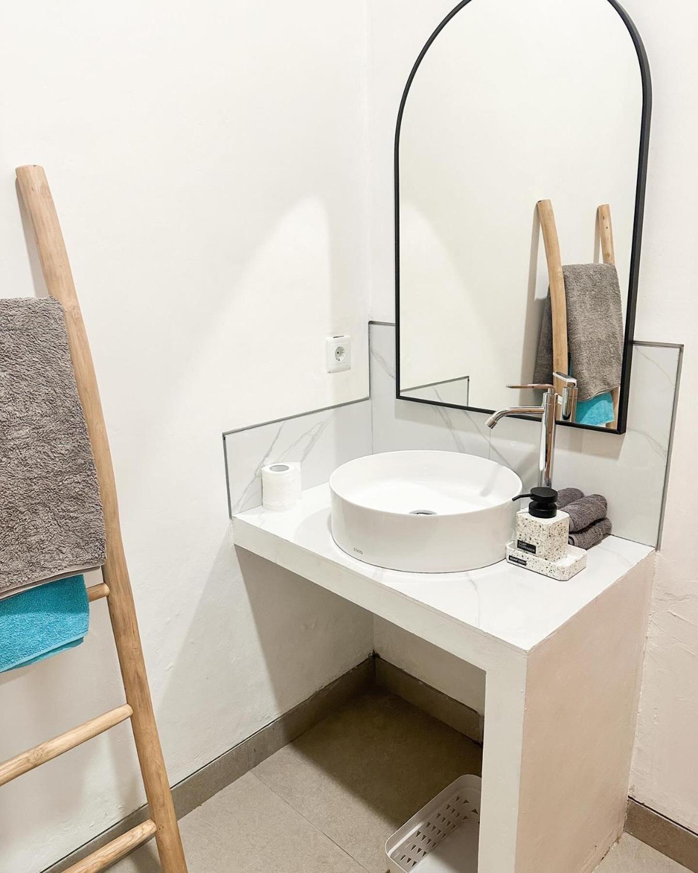 Three Palms Surf & Stay Medewi Airsatang Екстер'єр фото