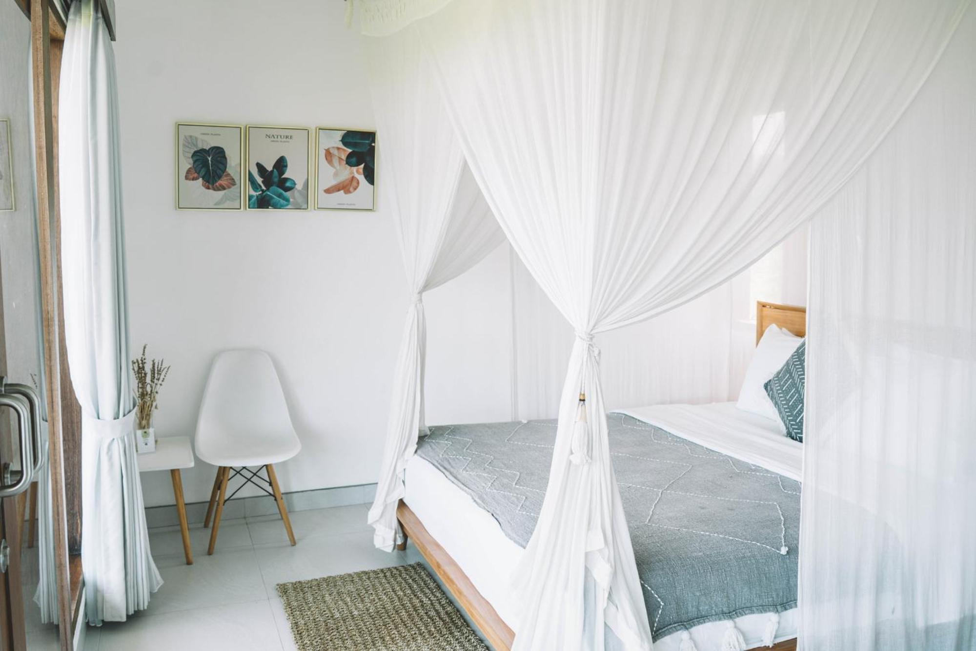 Three Palms Surf & Stay Medewi Airsatang Екстер'єр фото